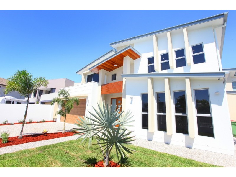 63 Southaven Drive, Helensvale QLD 4212