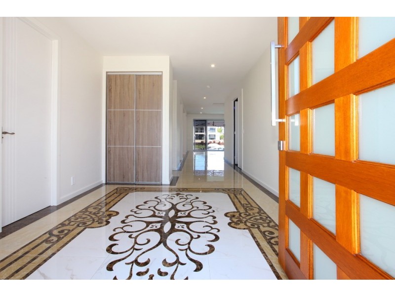 63 Southaven Drive, Helensvale QLD 4212