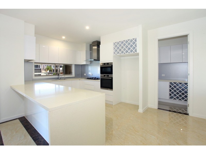 63 Southaven Drive, Helensvale QLD 4212