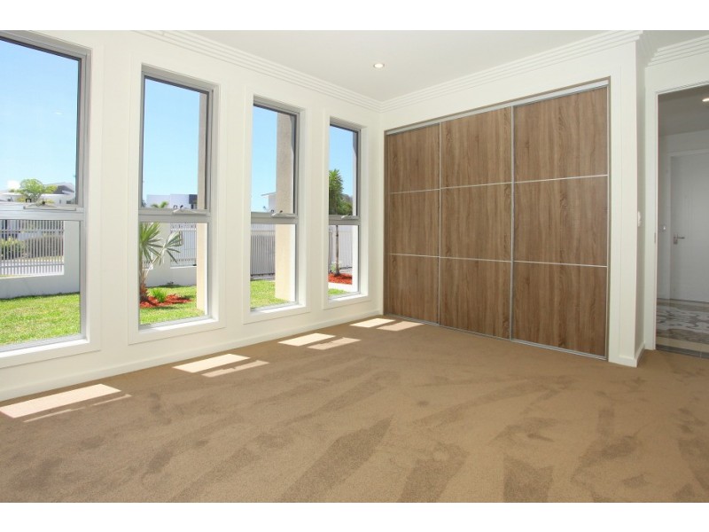 63 Southaven Drive, Helensvale QLD 4212