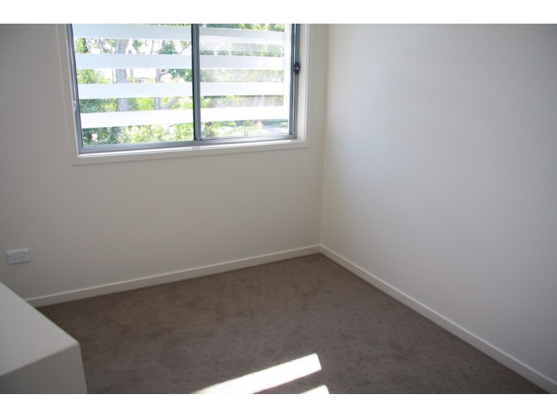 2 tashey Court, Bundall QLD 4217