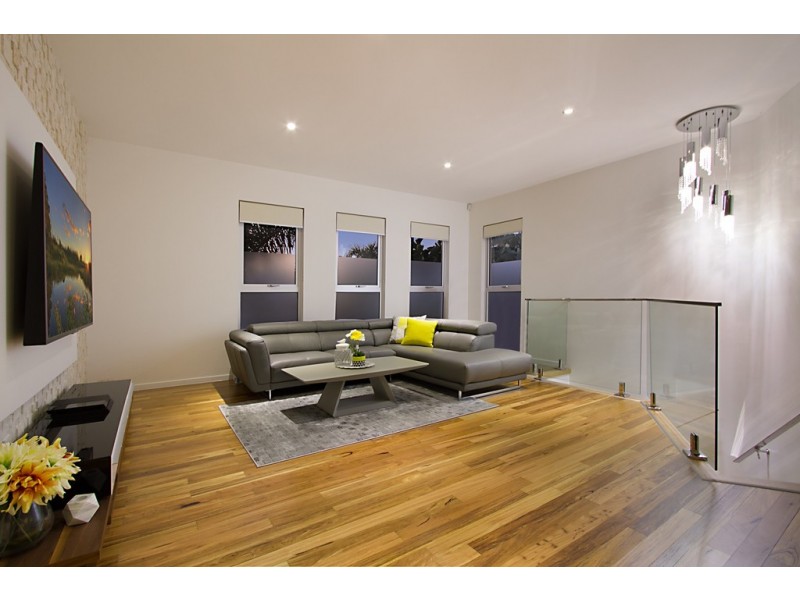 2/9 Esther Place, Surfers Paradise QLD 4217