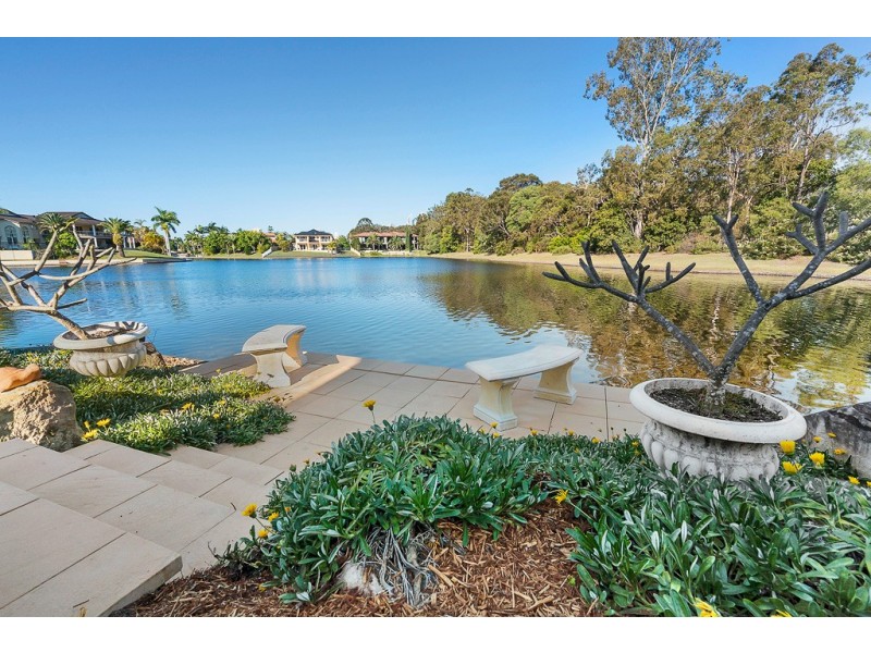 117/40 Cotlew Street East, Southport QLD 4215