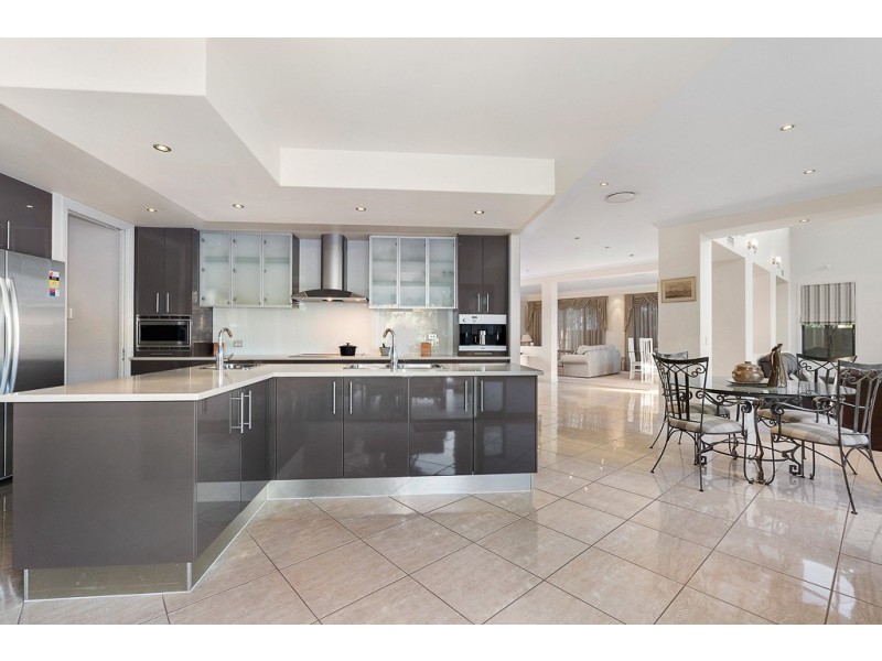 117/40 Cotlew Street East, Southport QLD 4215