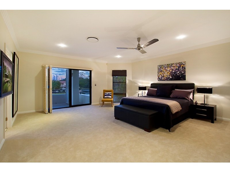 136/40 Cotlew Street East, Southport QLD 4215