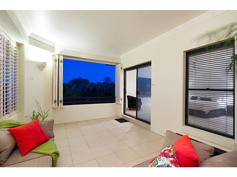 136/40 Cotlew Street East, Southport QLD 4215