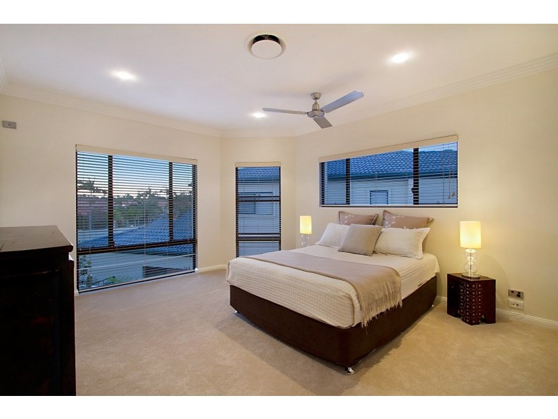 136/40 Cotlew Street East, Southport QLD 4215