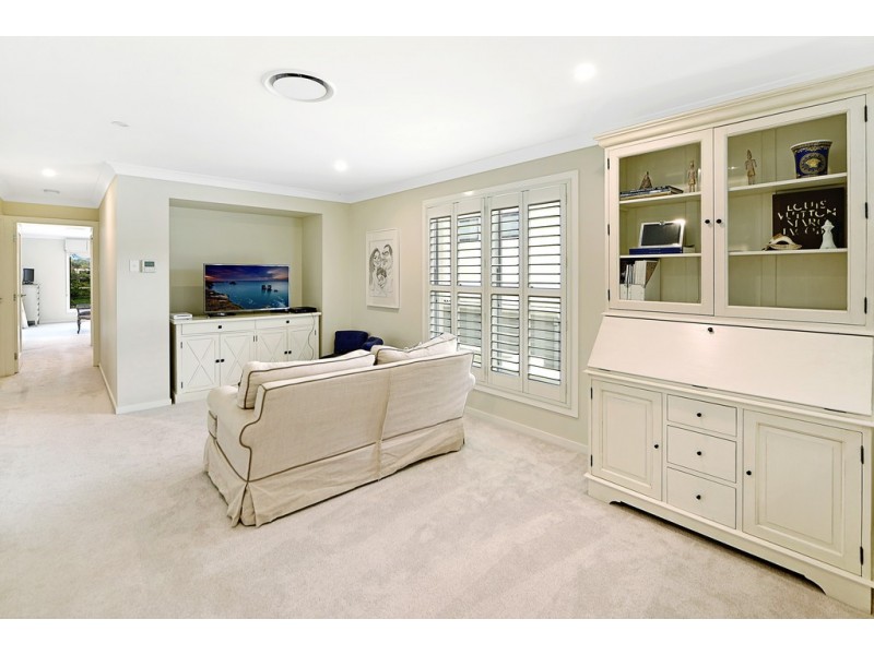4008 Quayside Drive, Benowa QLD 4217