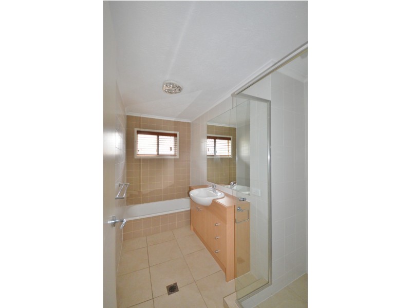 45 Coogeen Street, Bundall QLD 4217