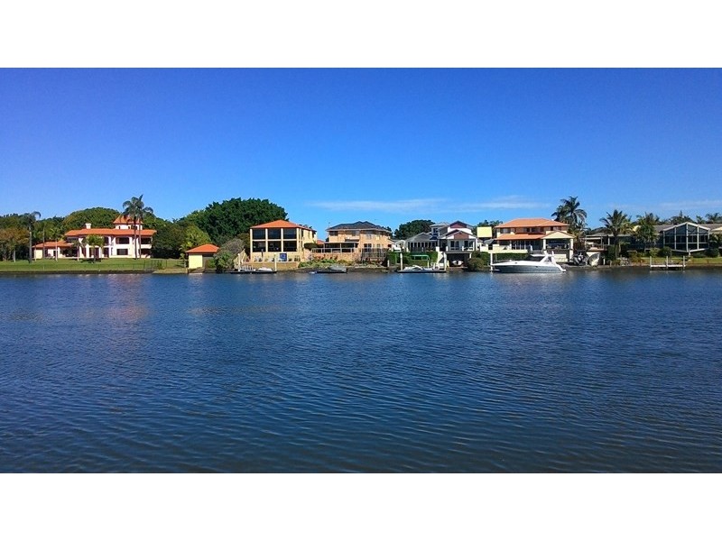 93 Sir Bruce Small Blvd, Benowa Waters QLD 4217