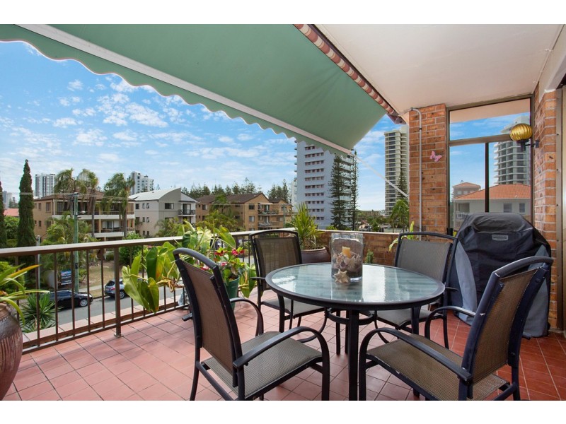 4/20 Britannia Avenue, Broadbeach QLD 4218