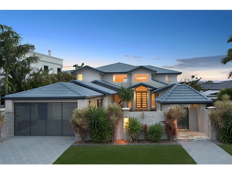 25 San Simeon Drive, Clear Island Waters QLD 4226