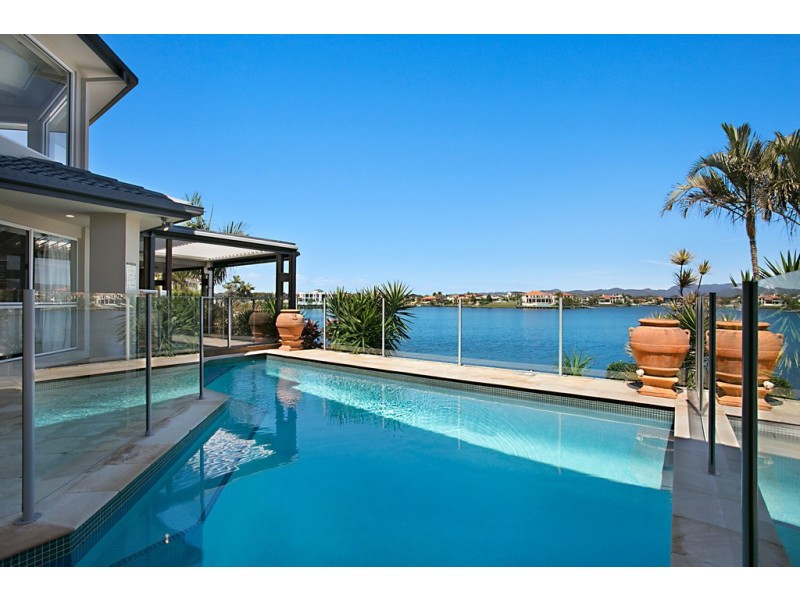 25 San Simeon Drive, Clear Island Waters QLD 4226