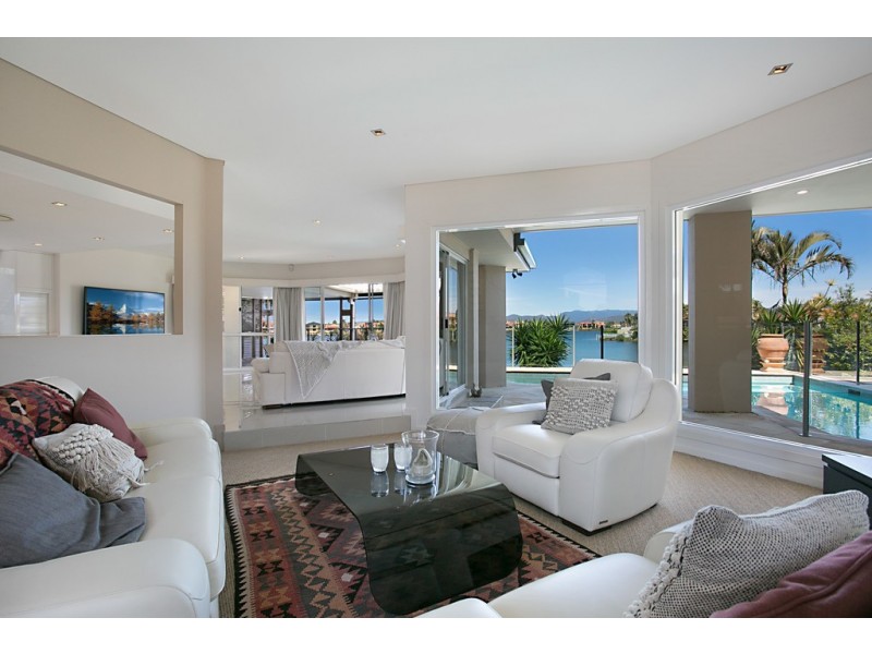 25 San Simeon Drive, Clear Island Waters QLD 4226