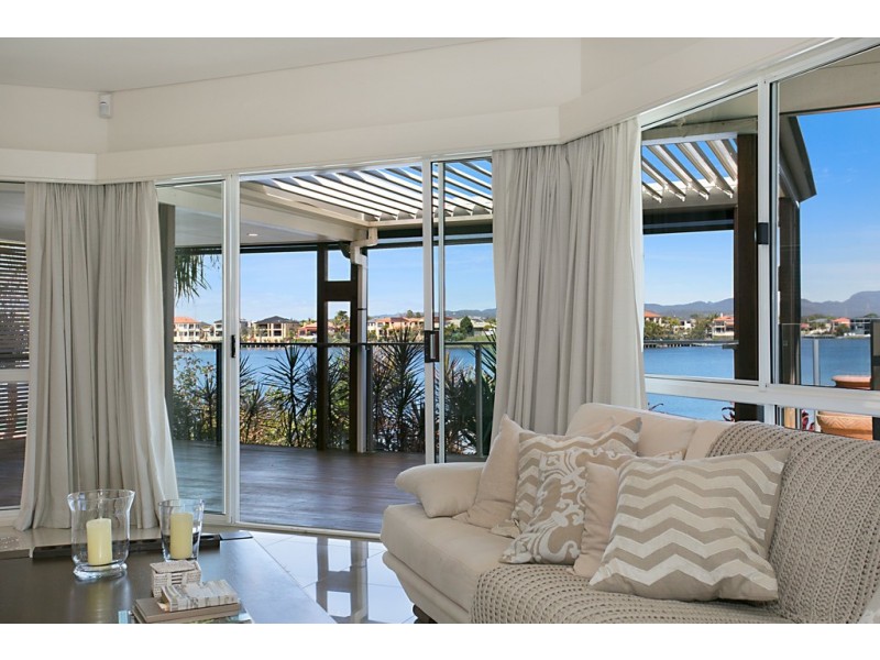 25 San Simeon Drive, Clear Island Waters QLD 4226