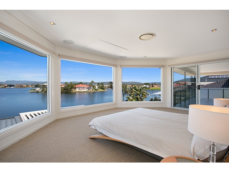 25 San Simeon Drive, Clear Island Waters QLD 4226