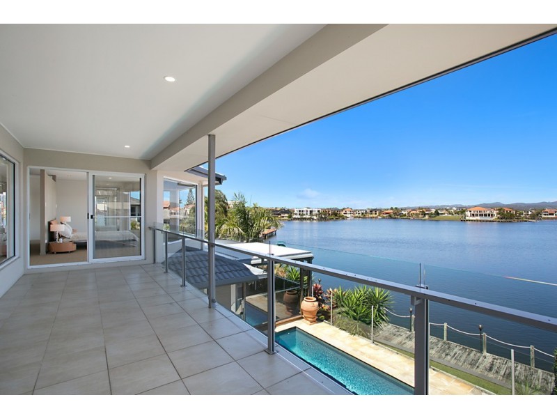 25 San Simeon Drive, Clear Island Waters QLD 4226