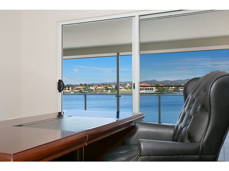 25 San Simeon Drive, Clear Island Waters QLD 4226