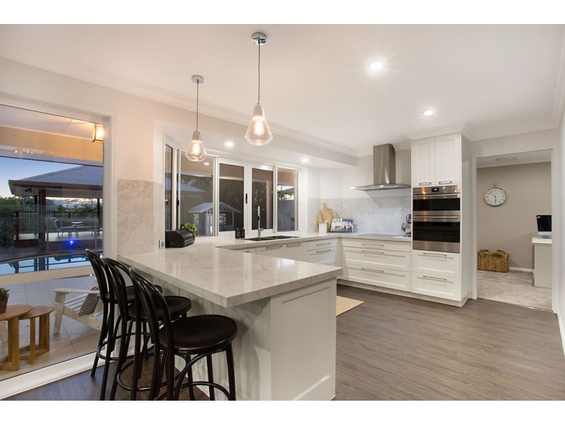 15 Riverbank Court, Ashmore QLD 4214