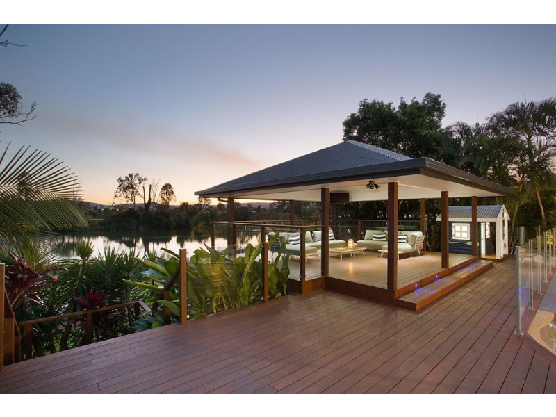 15 Riverbank Court, Ashmore QLD 4214