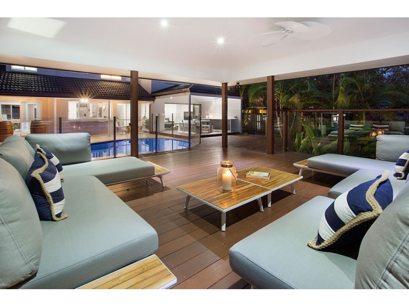 15 Riverbank Court, Ashmore QLD 4214