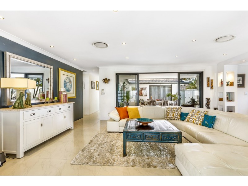 27 Allawah Street, Sorrento QLD 4217