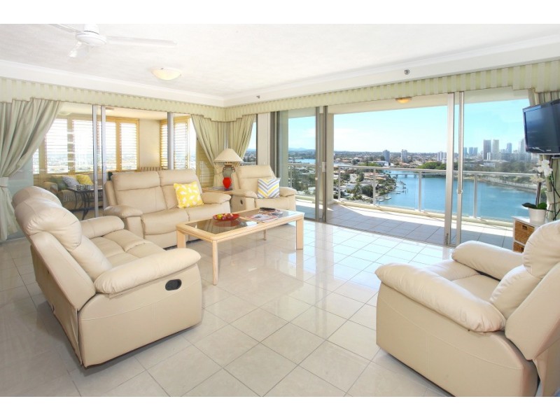 52/2894 ‘The Pinnacle’ Gold Coast Highway, Surfers Paradise QLD 4217