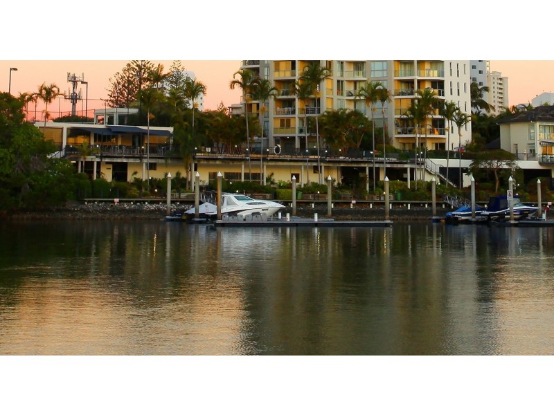 52/2894 ‘The Pinnacle’ Gold Coast Highway, Surfers Paradise QLD 4217