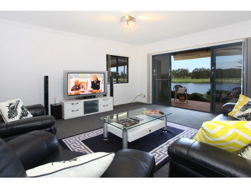 36/117 ‘Lake Hills’ Palm Meadows Drive, Carrara QLD 4211