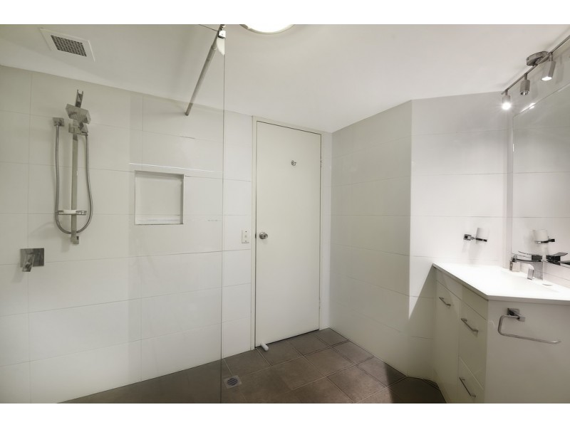 14C/10 ‘Huntington’ Marine Parade, Southport QLD 4215