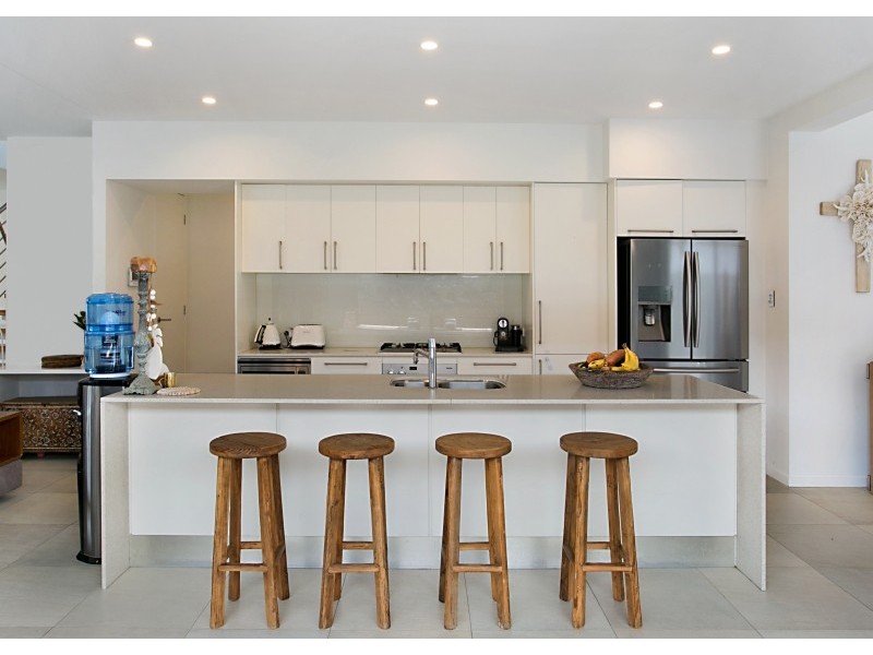 50 Brindisi Avenue, Isle Of Capri QLD 4217