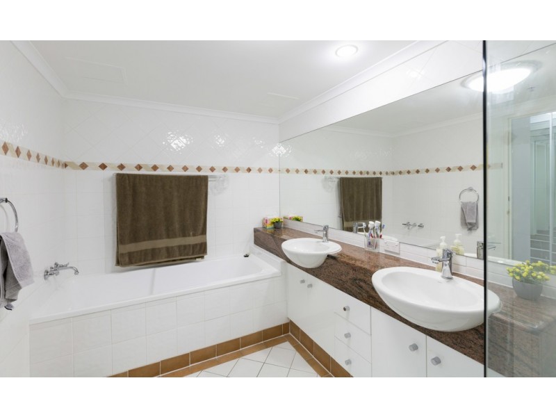 49/59 ‘Xanadu’ Pacific Street, Main Beach QLD 4217