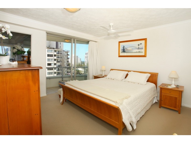 43/2894 ‘The Pinnacle’ Gold Coast Highway, Surfers Paradise QLD 4217