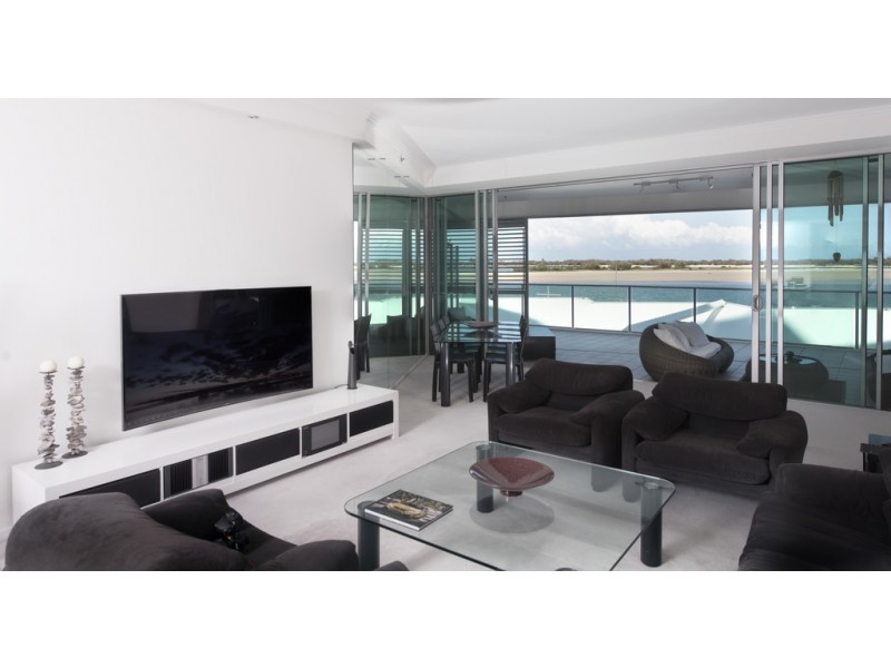 203/300 ‘Aqua’ Marine Parade, Labrador QLD 4215