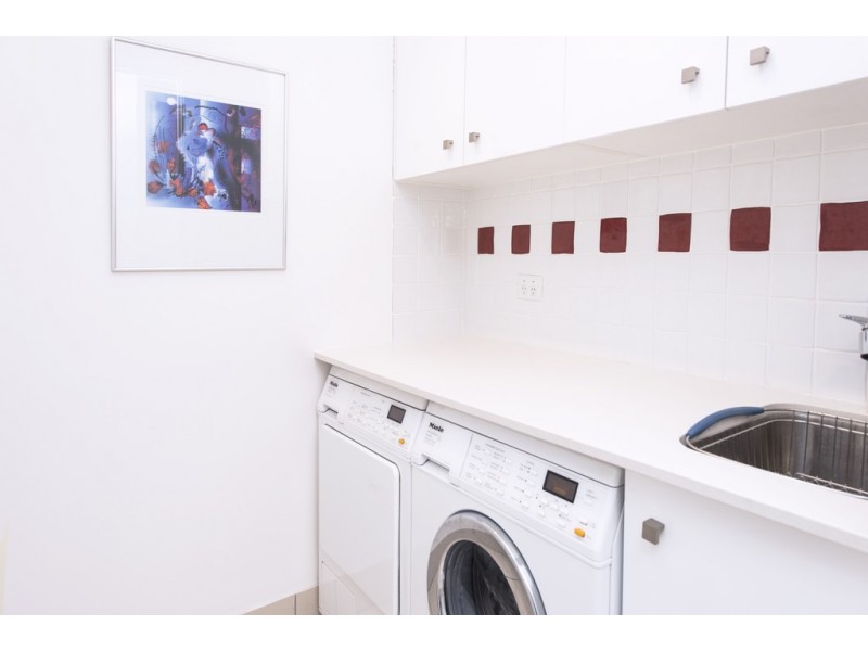 203/300 ‘Aqua’ Marine Parade, Labrador QLD 4215