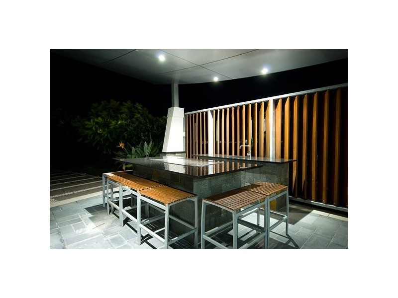 203/300 ‘Aqua’ Marine Parade, Labrador QLD 4215