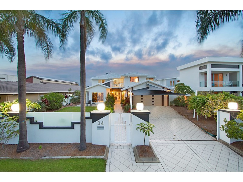 34 Cabana Boulevard, Benowa Waters QLD 4217