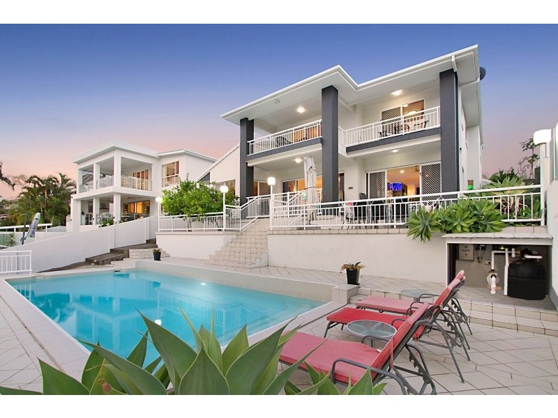 34 Cabana Boulevard, Benowa Waters QLD 4217