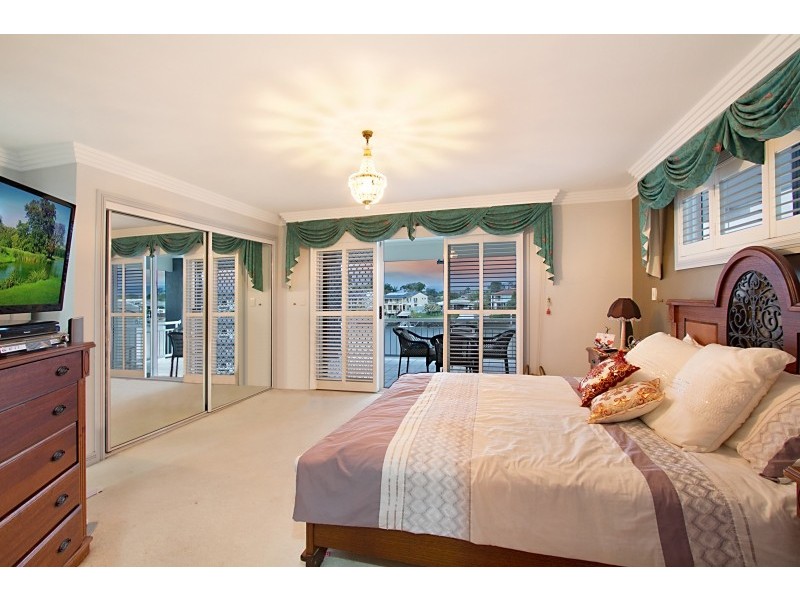 34 Cabana Boulevard, Benowa Waters QLD 4217