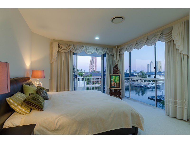 Paradise Waters QLD 4217