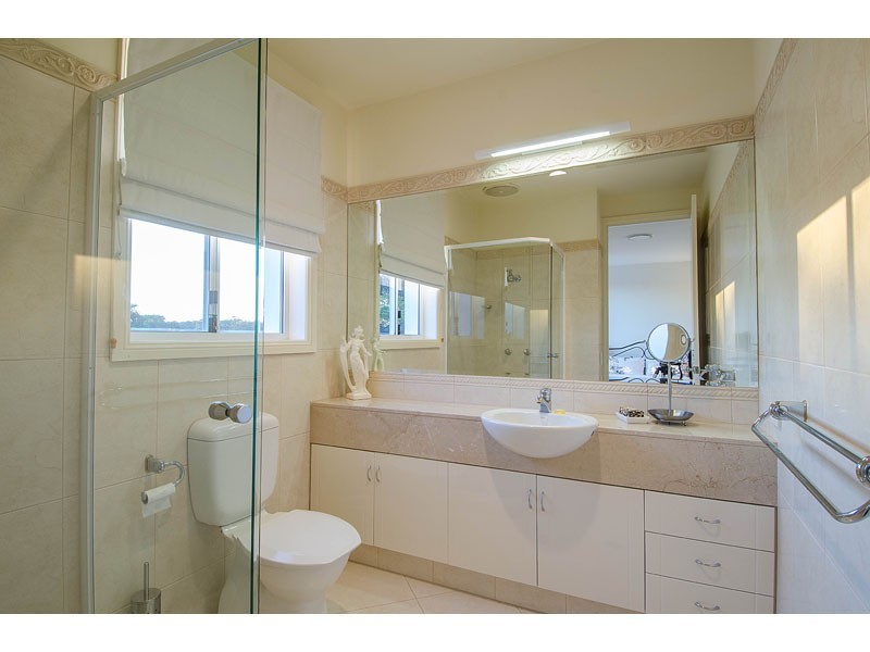 Paradise Waters QLD 4217