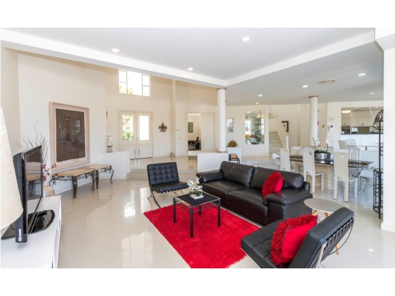 Paradise Waters QLD 4217