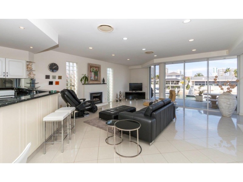 Paradise Waters QLD 4217