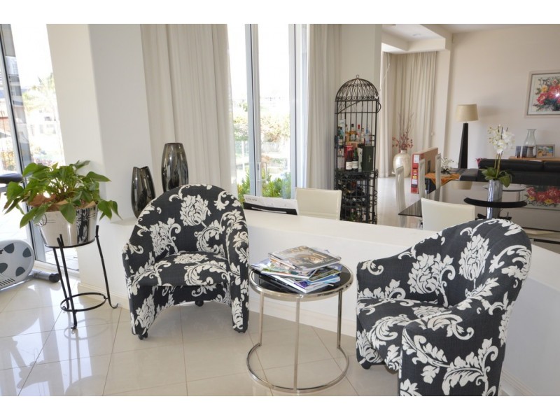 Paradise Waters QLD 4217