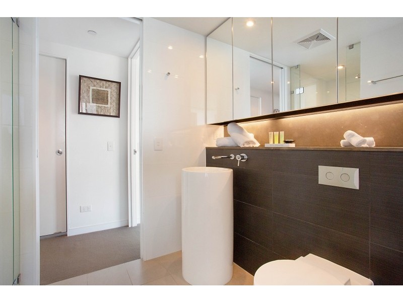 3801/1 Oracle Beach Tower, Oracle Blvd, Broadbeach QLD 4218