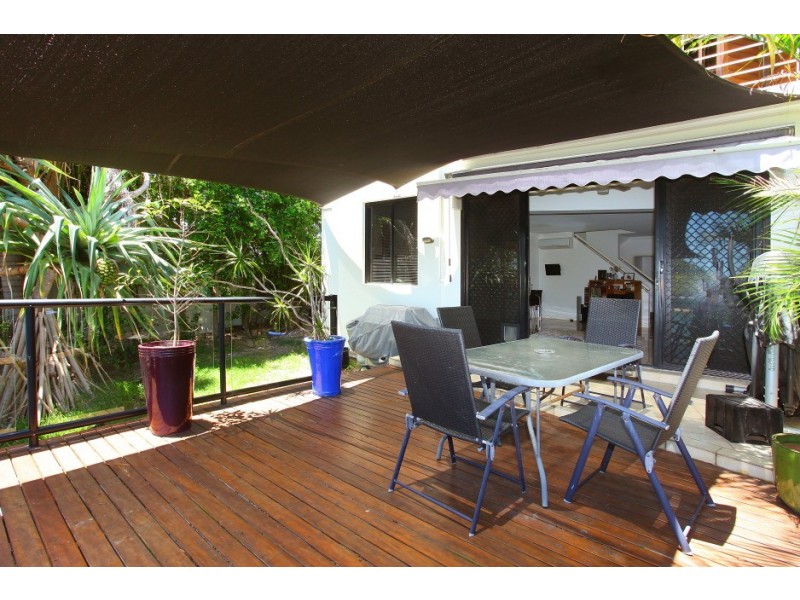 1/185 Stanhill Drive, Chevron Island QLD 4217