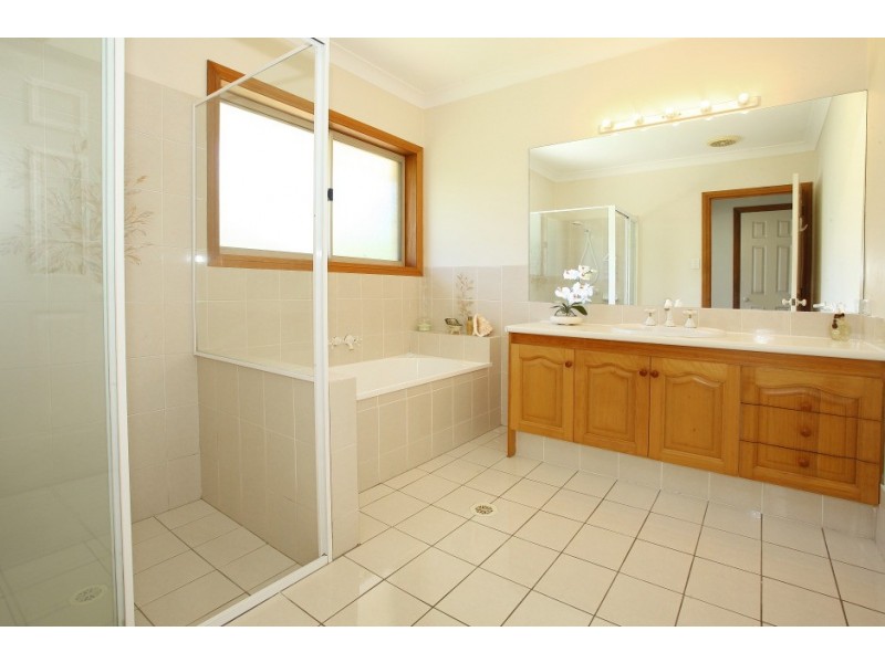 71 California Drive, Oxenford QLD 4210