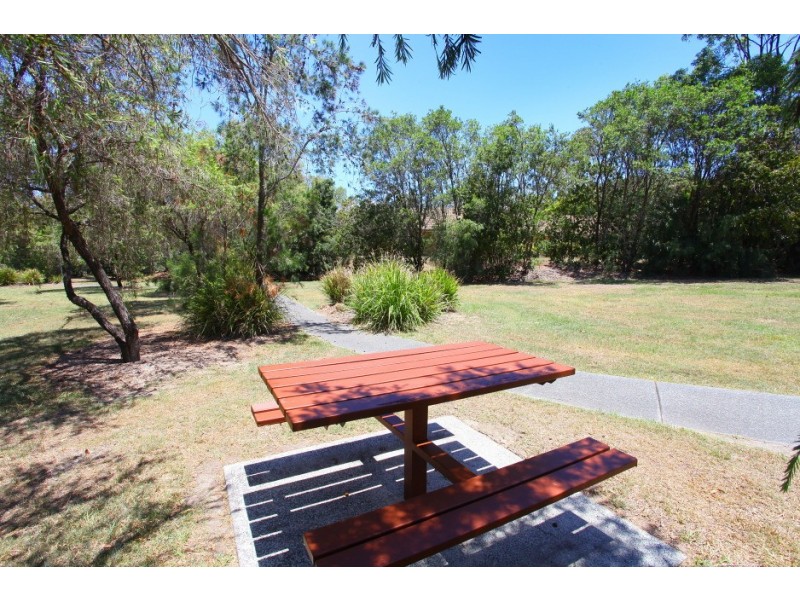 71 California Drive, Oxenford QLD 4210