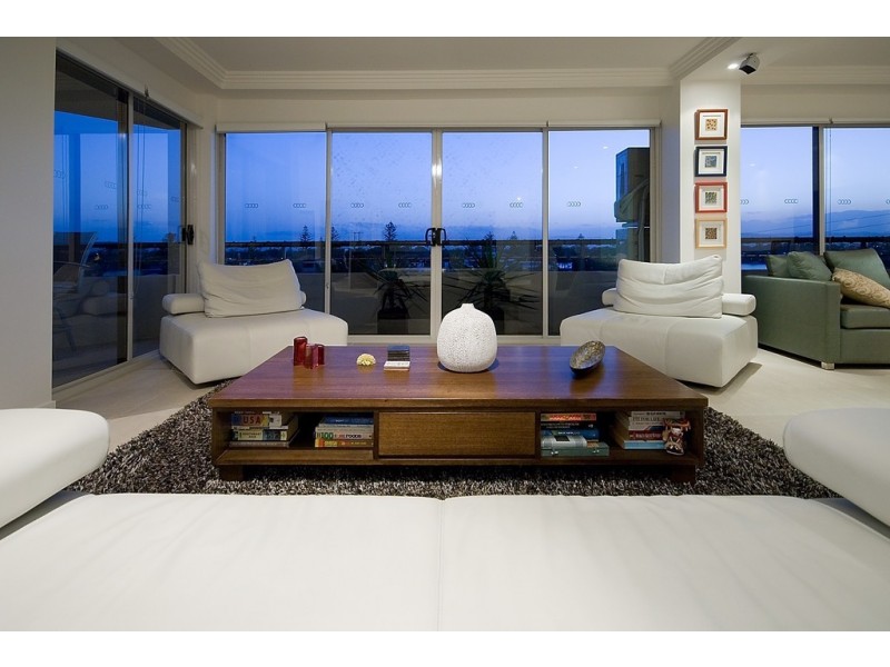 19/1 ‘Point Bennelong’ Peninsular Drive, Surfers Paradise QLD 4217