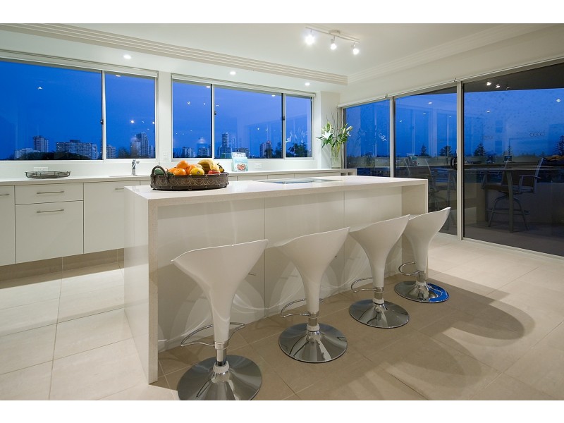 19/1 ‘Point Bennelong’ Peninsular Drive, Surfers Paradise QLD 4217